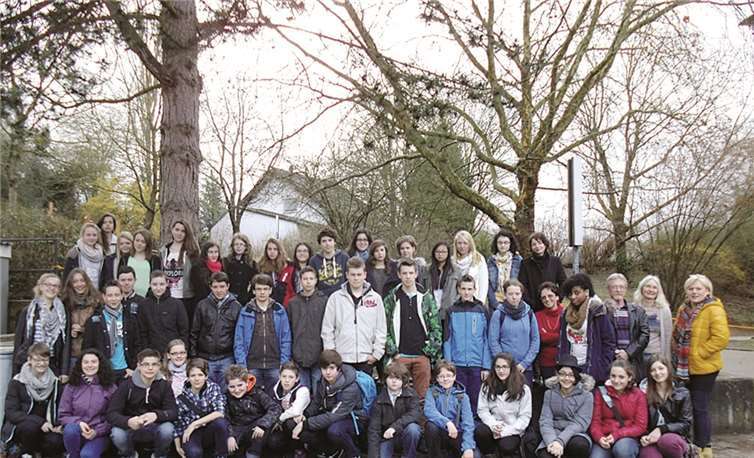 22 französischen Schüler wurden mit ihrem Deutschlehrer und ihrer Englischlehrerin an der Karl-Fries-Realschule plus herzlich willkommen geheißen. privat