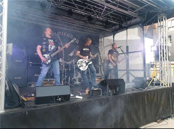 23 Jahre Westerwälder Trash´N Roll mit Deathterror beim Sommerfest vom Haus der Jugend in Montabaur.  Fotos: privat