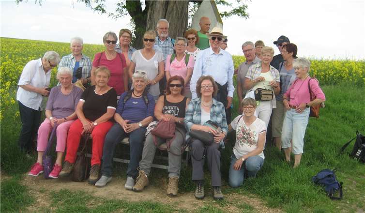 23 Wanderer trafen sich in Polch, um das Traumpfädchen „Paradiesweg“ zu erwandern.Foto: privat