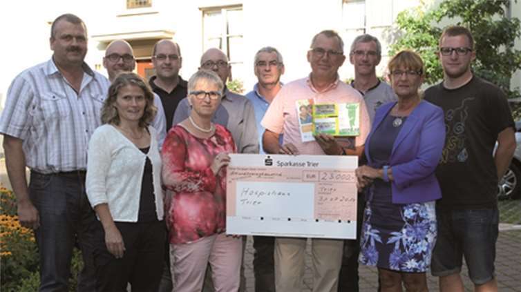 23.000 Euro konnten an das Hospizhaus in Trier übergeben werden.  privat