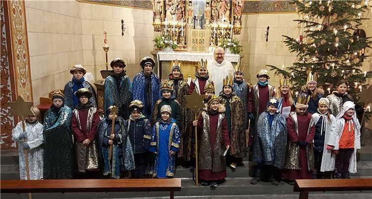 24 Kindern brachten den Segen in die Häuser und sammelten Spenden. Foto: privat