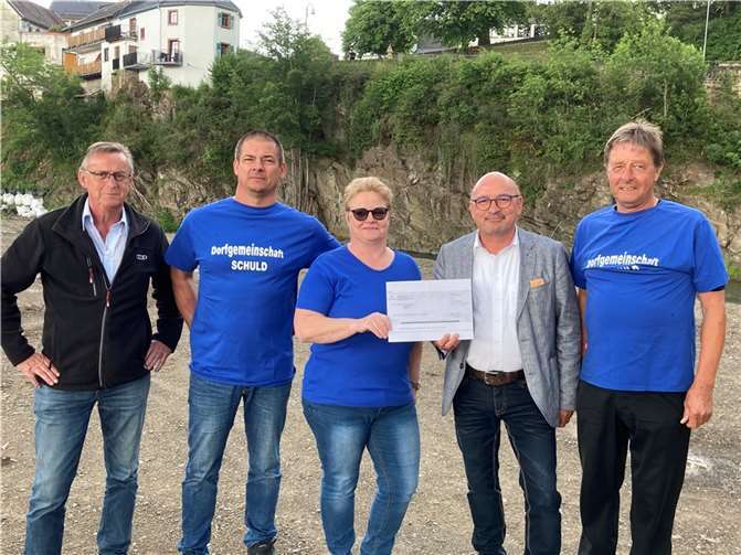 2.500 US-Dollar konnten übergeben werden. Foto: privat