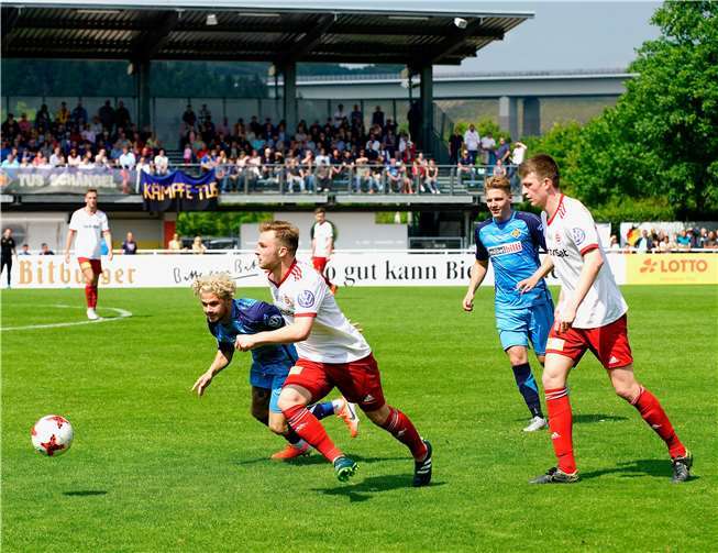 2700 Zuschauer im Apollinaris-Stadion in Bad Neuenahr waren ein würdiger Rahmen für dieses Finale.