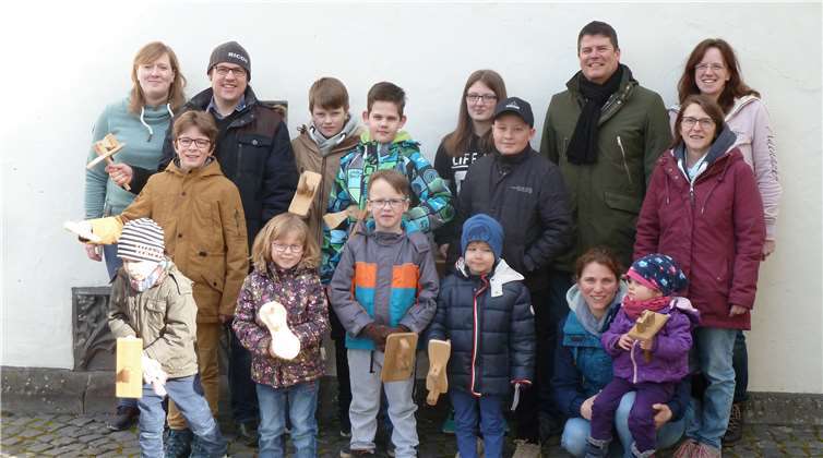 278,23 Euro wurden dem Team übergeben, das einmal im Monat die Kinderkirche organisiert. privat