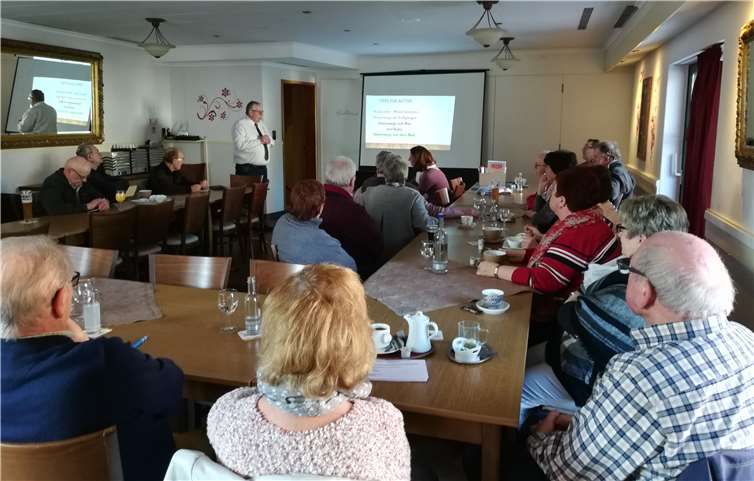 28 Zuhörer hatten sich im Hotel Maas eingefunden.privat