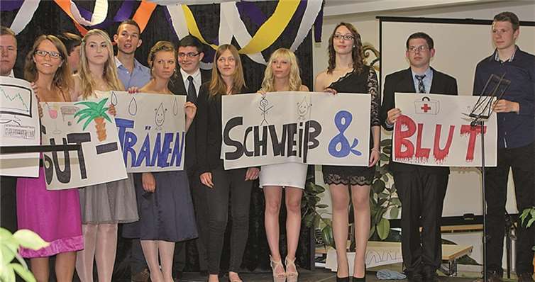 29 Schüler der zwölften Klassen der Fachoberschule Untermosel feierten ihren Abschluss.privat