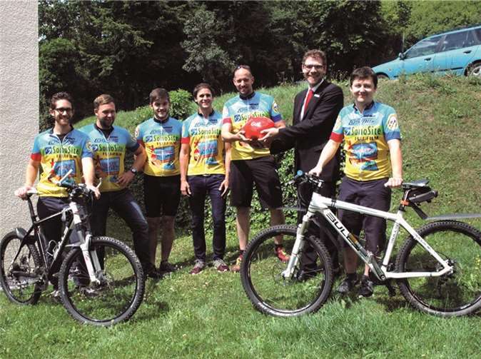 2.v.r. Geschäftsstellenleiter KSK Adenau Christian Frings, 3.v.r. Dr. Martin SchiffarthNorbert Ulrich