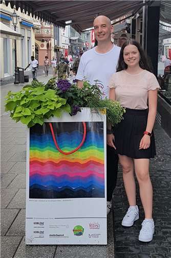 30 Bilder wurden ausgewählt, welche auf Blumengefäße in Form von Einkaufstüten in der gesamten Koblenzer Innenstadt bis Ende Oktober ausgestellt werden.Foto: privat
