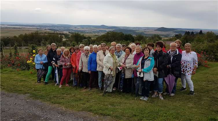 30 Frauen aus Eich waren „mit allen Sinnen unterwegs“. Foto: privat