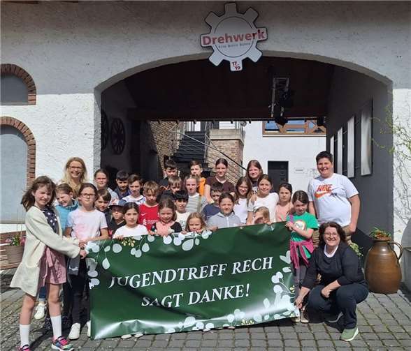 30 Kinder und Jugendliche des Recher Jugendtreffs verbrachten einen spannenden Nachmittag im Drehwerk 17/19 Kino.  Foto:privat