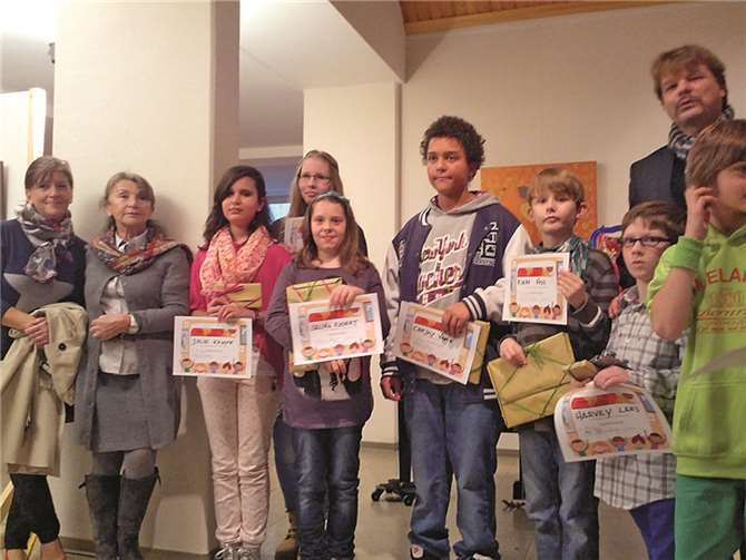 30 Teilnehmer malten, zeichneten, bastelten oder nähten um die Wette.Privat