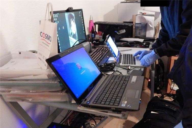 300 Computer und Datenträger wurden bei den Razzien gefunden.