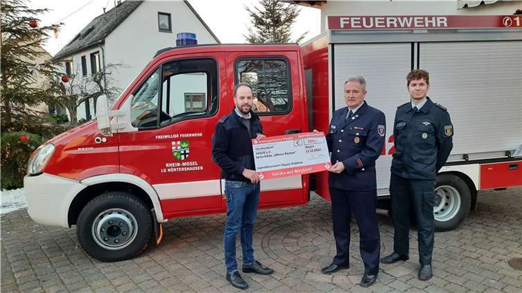 300 Euro konnten dem Verein ARQUE e. V. Spina bifida überreicht werden. Fotos: privat