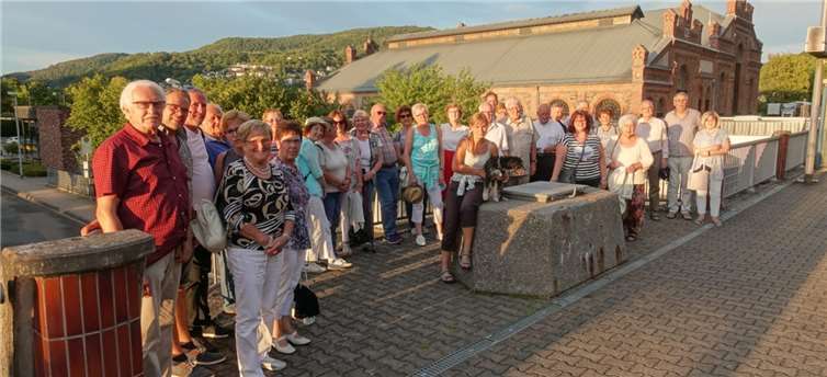 31 gut gelaunte Sängerinnen und Sänger verbrachten einen gelungenen Tag in Bad Ems. privat