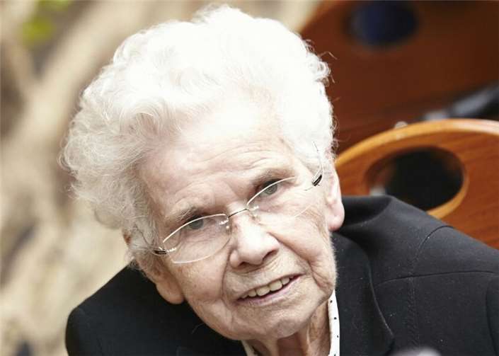 36 Jahre lang hat Margarete Becker die Pfarrbücherei in Heimersheim geleitet. Privat