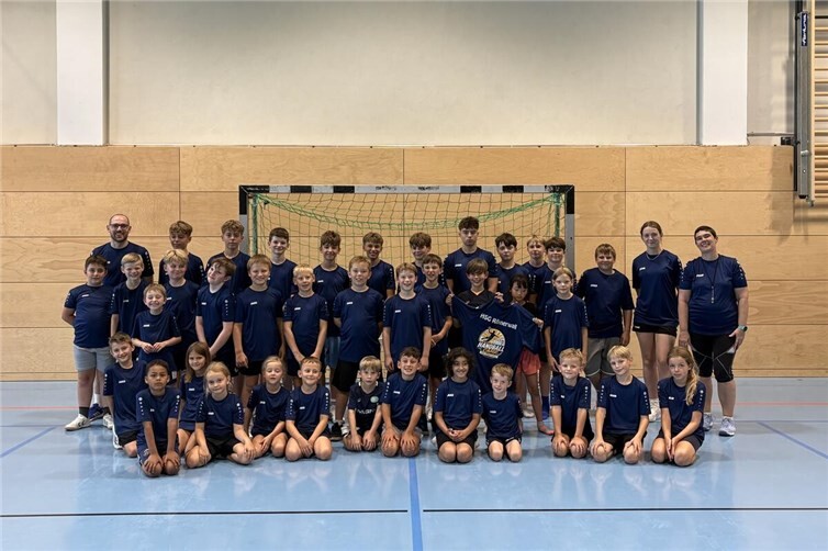 37 junge Handballerinnen und Handballer erlebten ereignisreiche Tage in und um die Römerwallhalle.