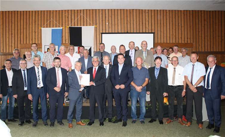 40 Dörfer aus dem Landkreis nehmen an der Aktion „Zukunfts-Check Dorf“ teil und erhielten dafür ihre Förderbescheide.