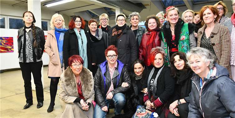 40 Künstlerinnen zeigten in der Alten Druckerei ihre Werke. Fotos: -RASCH-