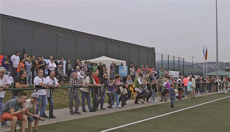 400 Zuschauer sorgten für eine beachtliche Kulisse.