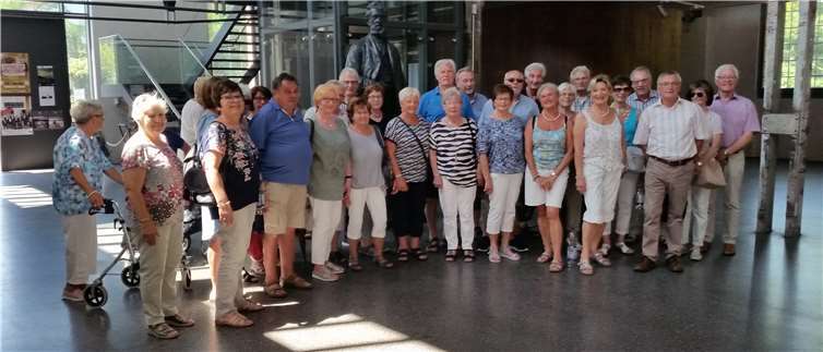 41 CDU-Senioren machten sich bei tropischen Temperaturen auf den Weg nach Sayn.Foto: privat