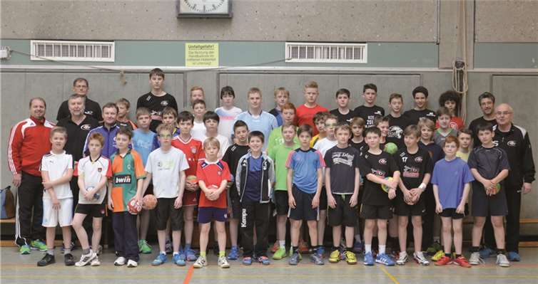 42 junge Sportler nahmen am 10. Handball-Jugendcamp der TSB teil. privat