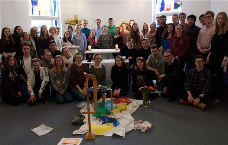 45 Jugendliche und sechs Lehrer verbrachten zwei Tage in der Jugendbildungsstätte Sonnenau in Vallendar. Bistum Trier