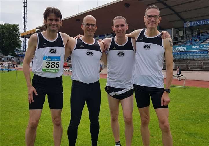 4x100 Staffel sprintet zu Gold: v.l. Peter Rübenach, Michael Seibel, Frank Weber und Markus Dax. Manuel Bläser