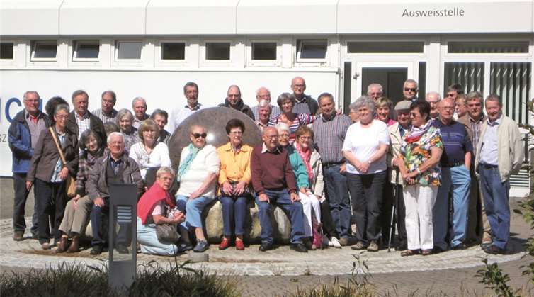 50 Adenauer Eifelvereinsfreunde waren zu Gast im Forschungszentrum Jülich.privat