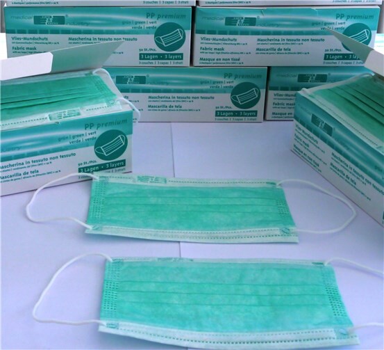 500 Einmal-Atemschutzmasken gingen als Spende an das Verbundkrankenhaus Linz-Remagen.Foto: privat