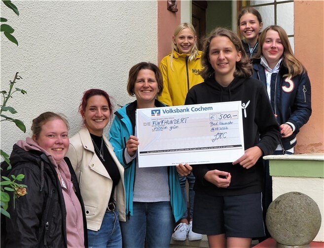 500 Euro Spendengelder hatte die JKC in einer Plätzchenaktion erbacken.  Foto: privat