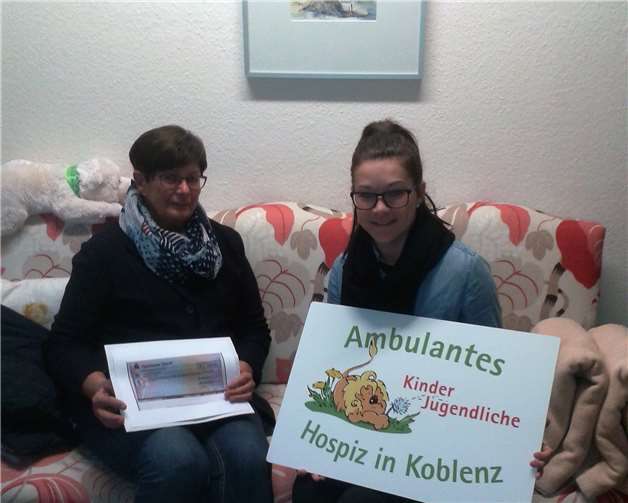 500 Euro konnte Karoline Loos an das Kinderhospiz Koblenz übergeben.privat