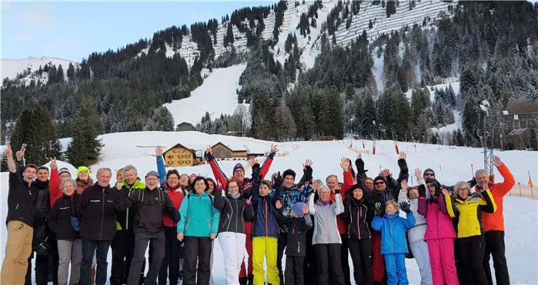 51 Skibegeisterte verbrachten die närrischen Tage sportlich im Skigebiet Kleinwalsertal.Foto: privat