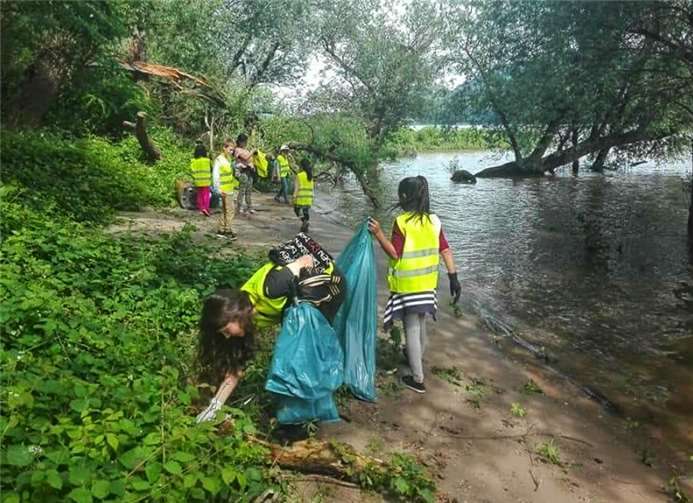 53 Helferinnen und Helfer beteiligten sich an der Aktion. privat