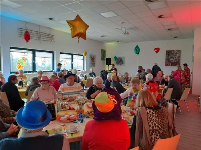 60 Teilnehmer nahmen am karnevalistischen Nachmittag teil.  Foto: privat