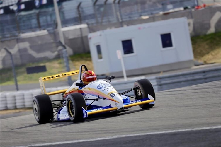 #63 Mike Klebe im 92er Dallara Formel 3 von Wolfgang Kaufmann.