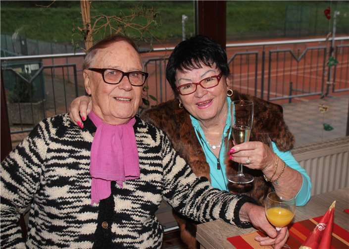 6309 Fanden über das Senioren-Tennisturnier den Weg zurück von Schweden nach Bad Breisig: das älteste Vereins-Ehepaar, „die Meiers“ aus Rheineck, fit und beliebt.