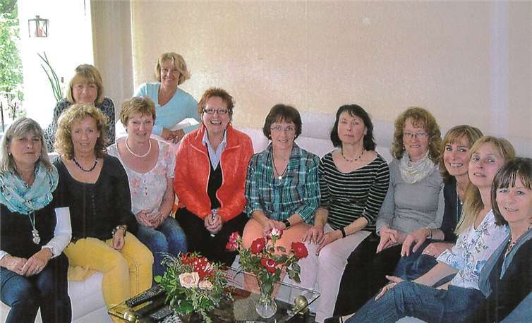 670 Euro konnten die Damen vom Cafeteria-Team Rheinbreitbach in der Oberen Burg einnehmen und wieder einmal einem sozialen Zweck spenden. privat