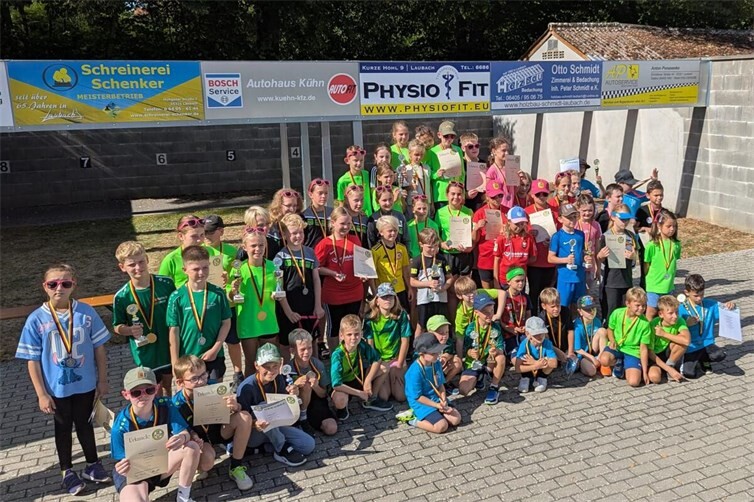 68 Nachwuchssportlerinnen und Nachwuchssportler gingen beim Finale des Bambini-Cups 2026 in Laubach an den Start.