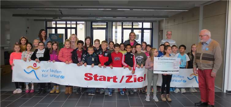 69 Kinder der Grundschule St. Peter und Paul nahmen am UNICEF-Lauf teil. Fotos: privat