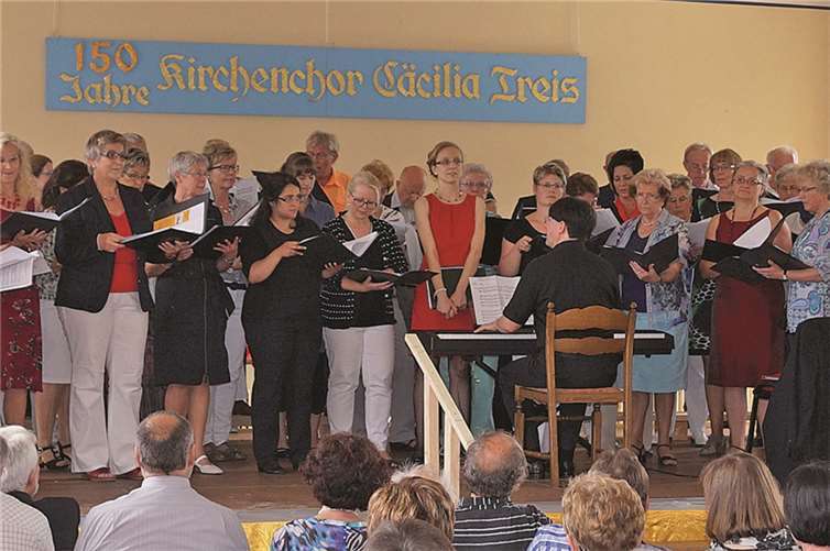 Mit viel Schwung in alten Gemäuern