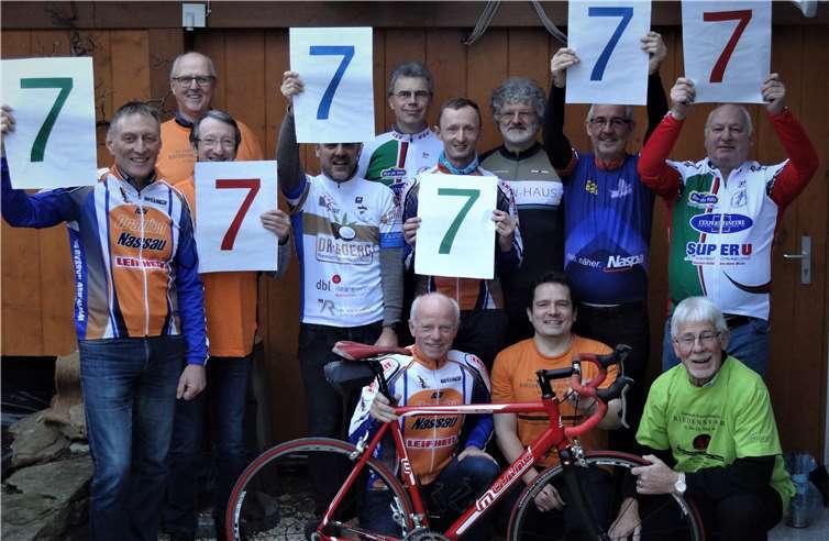777.777 Kilometer für die deutsch-französische Freundschaft auf dem Rennrad – dieses einzigartige Jubiläum darf die „Equipe France“ im Juni bei ihrer „Grande-Region-Rundfahrt“ feiern (hier der deutsche Teil der Equipe).Foto: privat