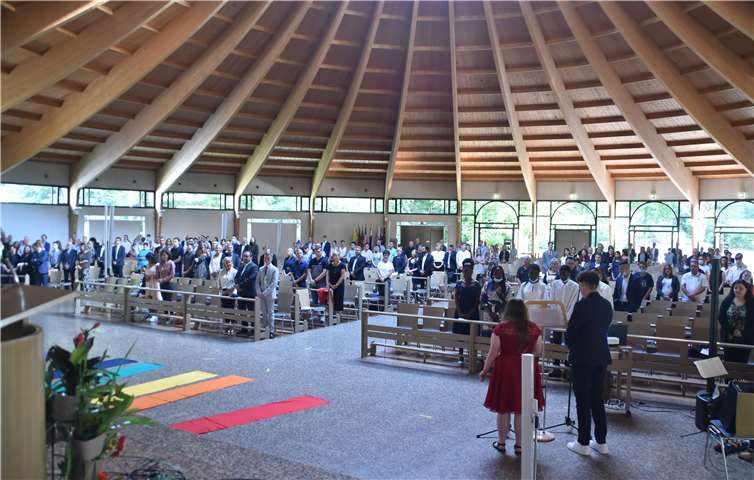 78 Schüler wurden mit einem Gottesdienst und der Zeugnisübergabe in der Pilgerkirche in Vallendar von der Schulgemeinschaft mit dem Sekundarabschluss 1 entlassen.Foto: privat