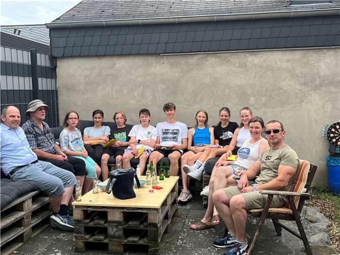 8 Kinder und Jugendliche aus Bell nahmen am Turnier der Freien Wählergruppe Zepp teil.  Fotos: privat