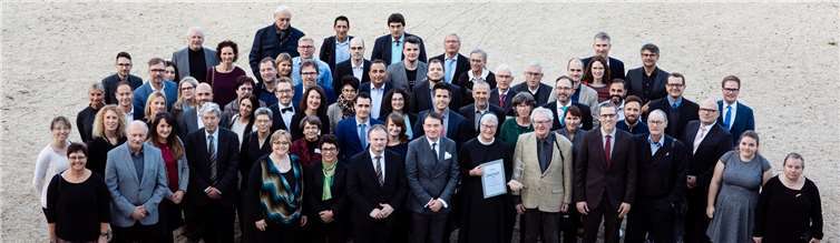 80 Akademiker gastierten bei der Veranstaltung im Schloss Engers.