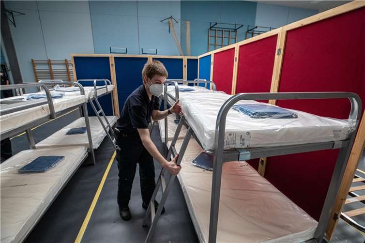 80 Etagenbetten (keine Feldbetten) werden bereitgestellt.