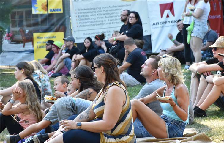 850 Rockfans hörten an zwei Tagen die Musik von elf Bands.