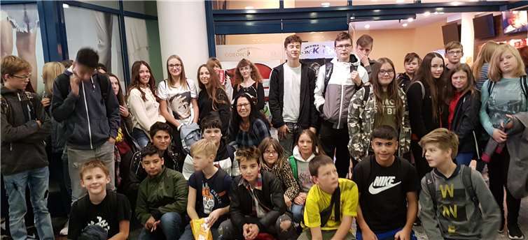 90 Minuten lang konnten die Schülerinnen und Schüler der französischen Sprache und Lebensart hautnah begegnen und dabei sogar leckeres Popcorn naschen.Foto: privat