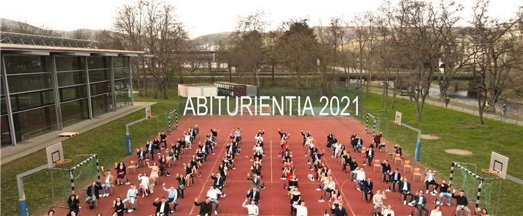 93 Abiturientinnen und Abiturienten feierten am PJG ihren Abiturabschluss. Foto: privat