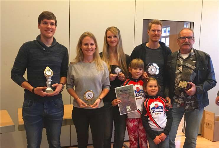 A. Eggers, K. Eggers, A. Ferdinand, K. Bartsch, F. Bartsch, A. Deutschle, A. Weiler (v.l.).  VfB Polch