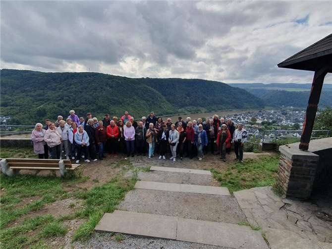 Planwagenfahrt, Ortsführung und Wein AC Mallendar zu Besuch in Winningen. Fotos: privat